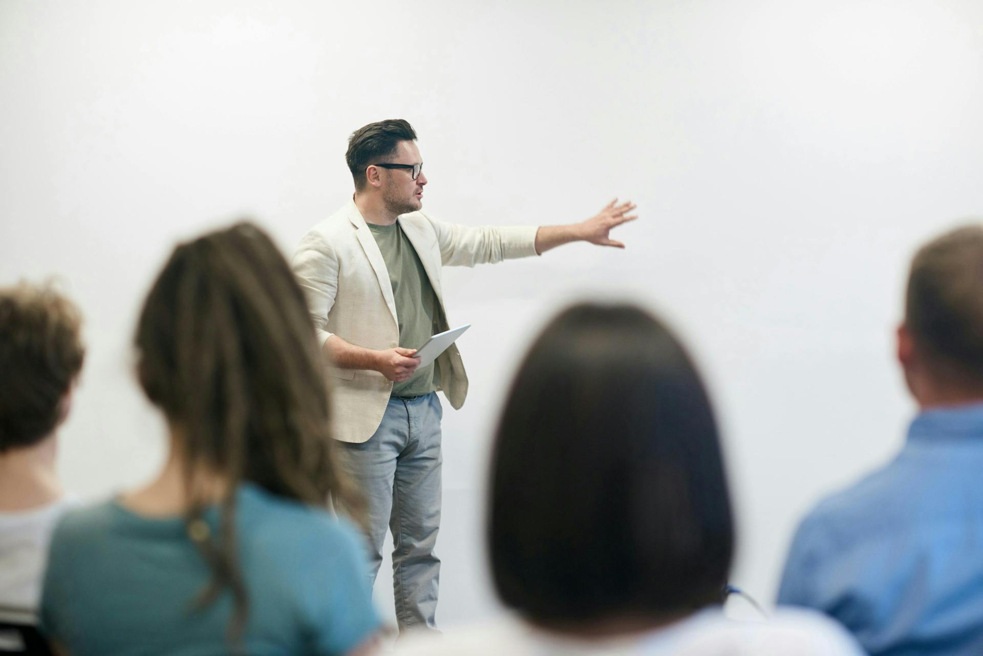 Considering becoming a university lecturer in Australia? Learn about the rewarding career path, growth opportunities, required skills, and salary expectations
